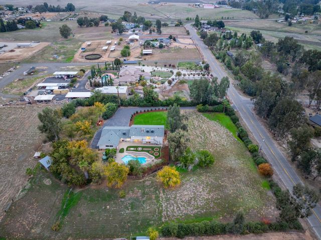 11208 N Fowler Avenue, Clovis, CA 93619