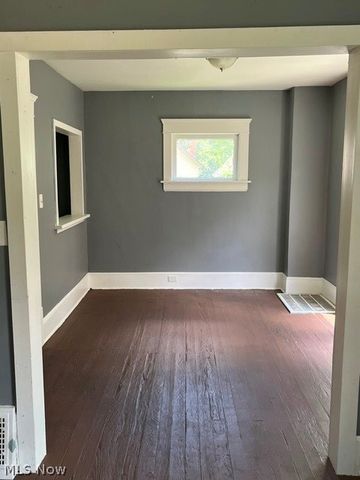 435 Windsor Street, Akron, OH 44306