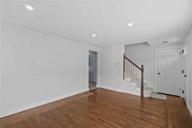 95 Harmony Court, Warwick, RI 02889