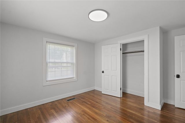 95 Harmony Court, Warwick, RI 02889
