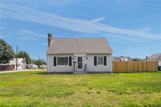 95 Harmony Court, Warwick, RI 02889