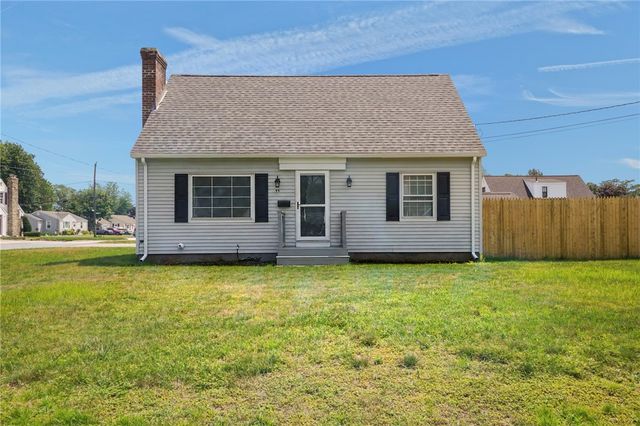 95 Harmony Court, Warwick, RI 02889