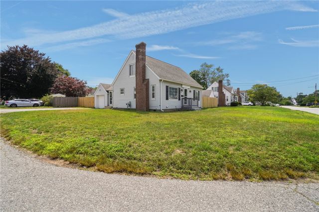 95 Harmony Court, Warwick, RI 02889
