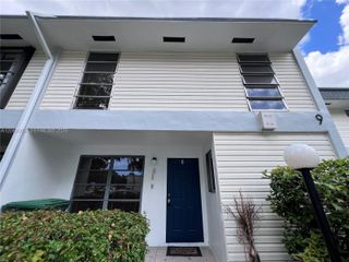 2750 N 34th Avenue 9D, Hollywood, FL 33021