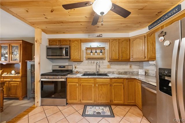 8102 Cicero Mills Road, Cicero, NY 13039