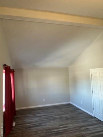 187 NE Nebraska Avenue, Pontiac, MI 48341