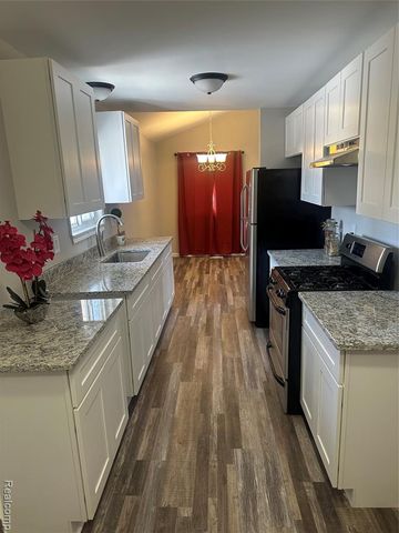 187 NE Nebraska Avenue, Pontiac, MI 48341