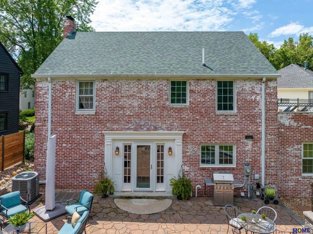 2904 Georgian Court, Lincoln, NE 68502