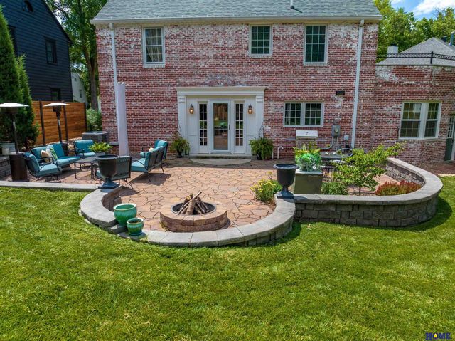 2904 Georgian Court, Lincoln, NE 68502