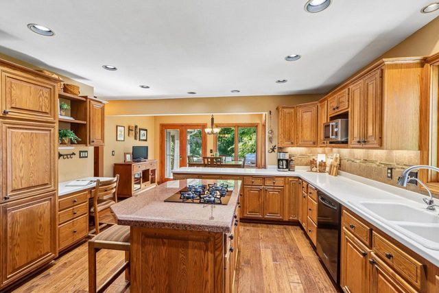 780 Michael DRIVE, Brookfield, WI 53045