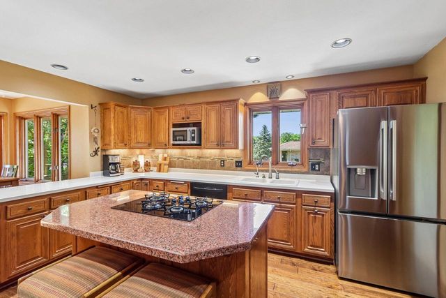 780 Michael DRIVE, Brookfield, WI 53045