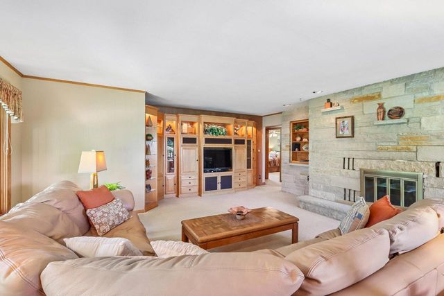 780 Michael DRIVE, Brookfield, WI 53045