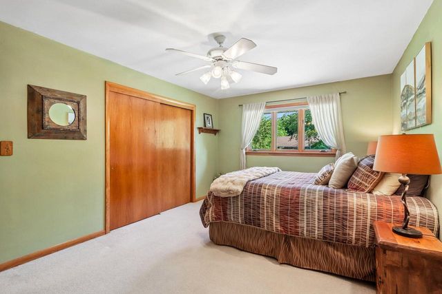 780 Michael DRIVE, Brookfield, WI 53045