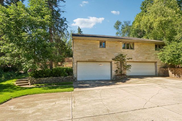 780 Michael DRIVE, Brookfield, WI 53045