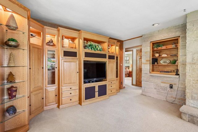 780 Michael DRIVE, Brookfield, WI 53045