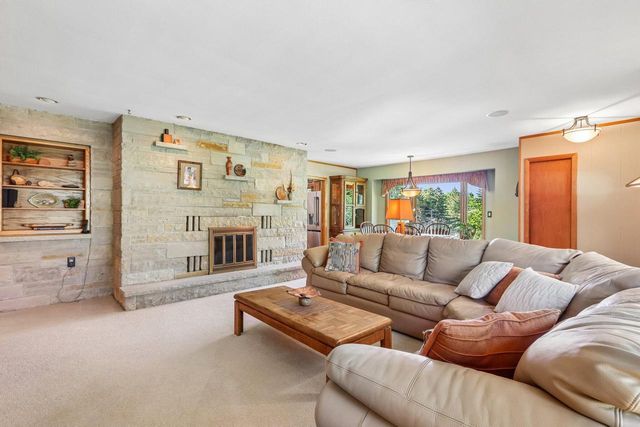 780 Michael DRIVE, Brookfield, WI 53045