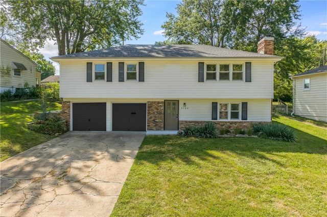 9109 E 89th Street, Kansas City, MO 64138