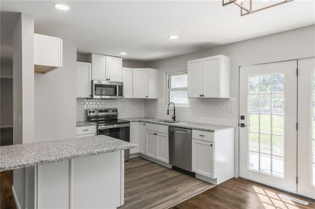 9109 E 89th Street, Kansas City, MO 64138