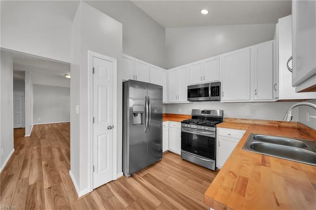 408 Holmes Blvd BLVD, Yorktown, VA 23692