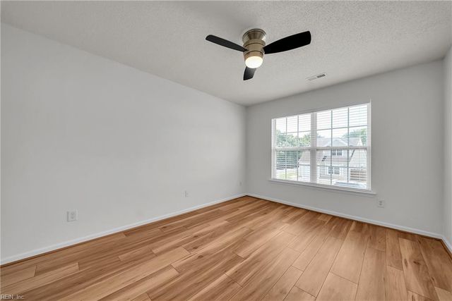 408 Holmes Blvd BLVD, Yorktown, VA 23692