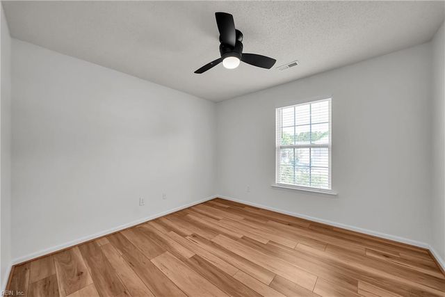 408 Holmes Blvd BLVD, Yorktown, VA 23692