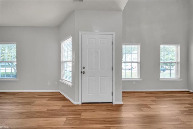 408 Holmes Blvd BLVD, Yorktown, VA 23692