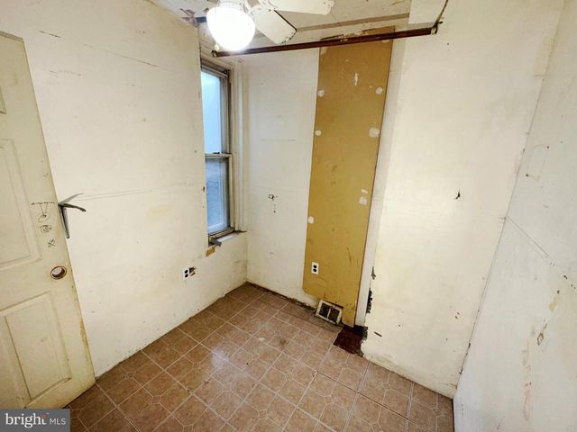 2019 MANTON ST, Philadelphia, PA 19146