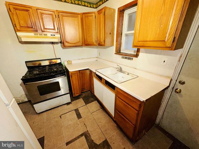 2019 MANTON ST, Philadelphia, PA 19146