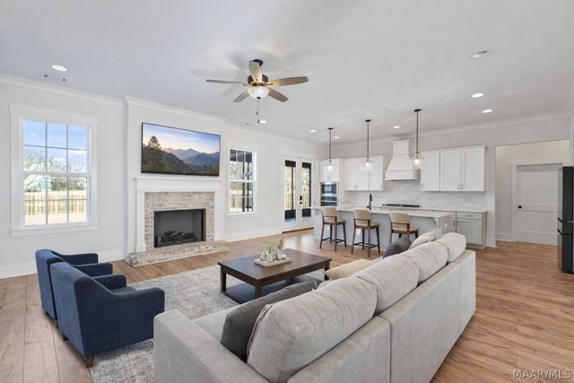 8307 Young Crossing ., Montgomery, AL 36116