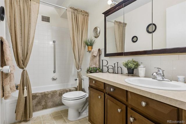 675 S Alton Way 12B, Denver, CO 80247