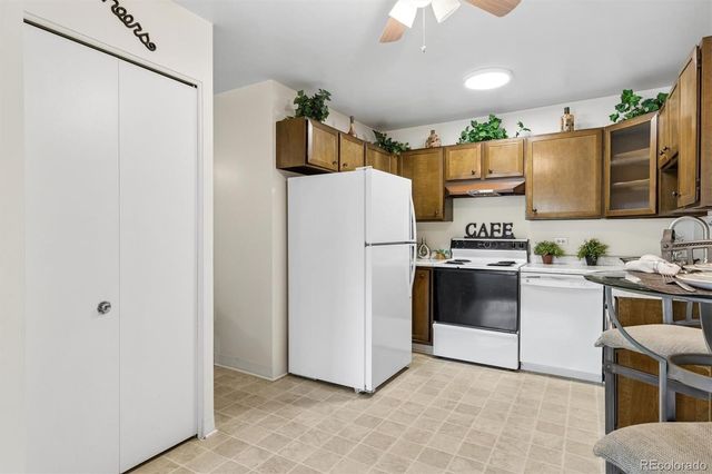 675 S Alton Way 12B, Denver, CO 80247