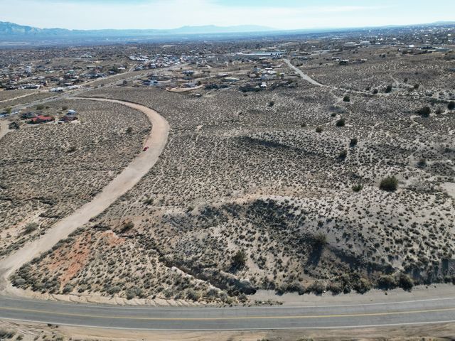 909 Acano Circle NE, Rio Rancho, NM 87124