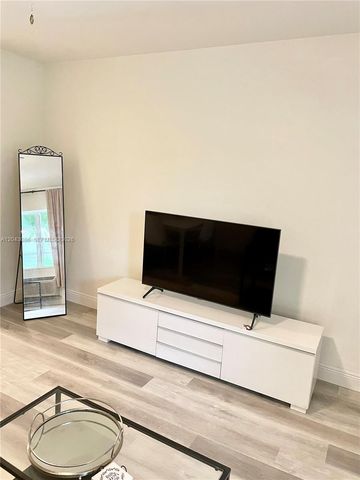901 Meridian Avenue 104, Miami Beach, FL 33139