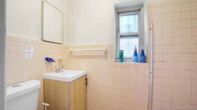 2436 Seymour Avenue, Bronx, NY 10469