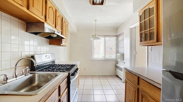 2436 Seymour Avenue, Bronx, NY 10469