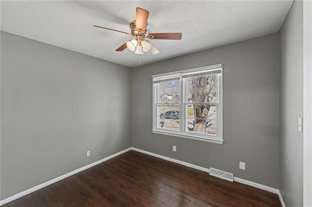 7921 E 118th Terrace, Kansas City, MO 64134