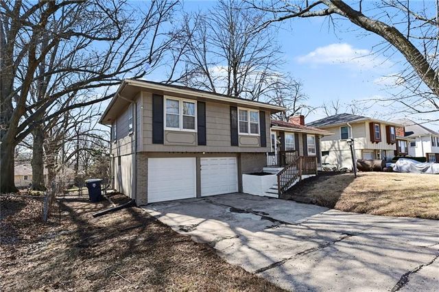 7921 E 118th Terrace, Kansas City, MO 64134