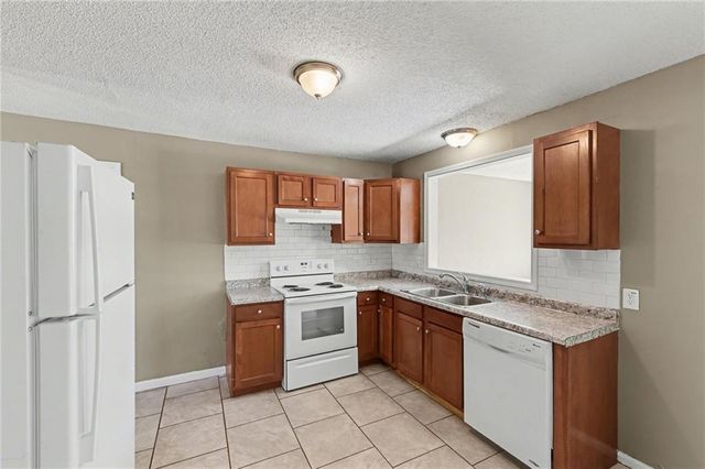 7921 E 118th Terrace, Kansas City, MO 64134