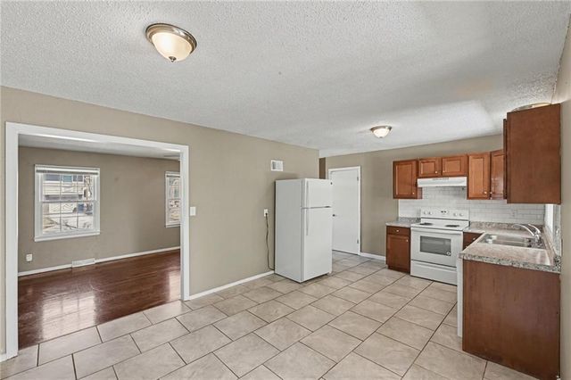 7921 E 118th Terrace, Kansas City, MO 64134