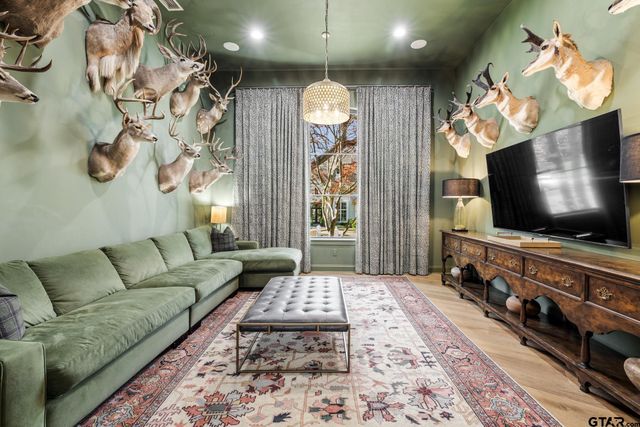 4372 Cascades Blvd, Tyler, TX 75709