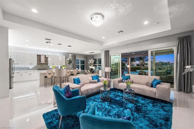 12044 Oleander AVE, Naples, FL 34120