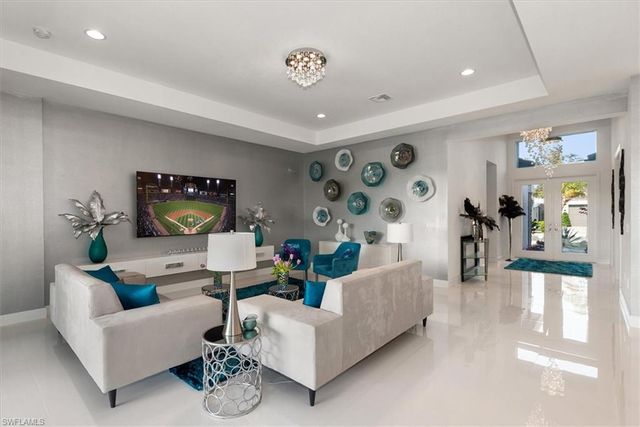 12044 Oleander AVE, Naples, FL 34120