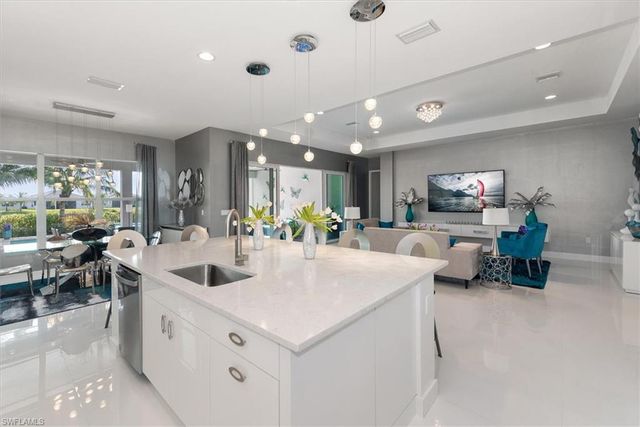 12044 Oleander AVE, Naples, FL 34120