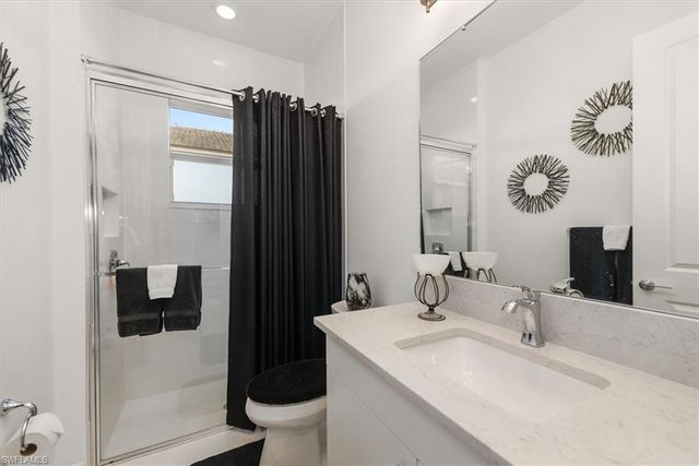 12044 Oleander AVE, Naples, FL 34120