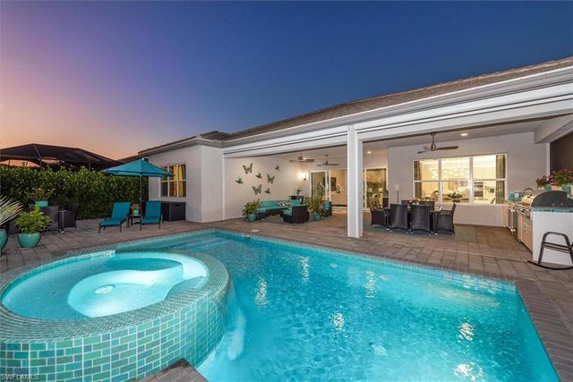 12044 Oleander AVE, Naples, FL 34120