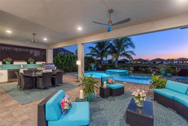 12044 Oleander AVE, Naples, FL 34120