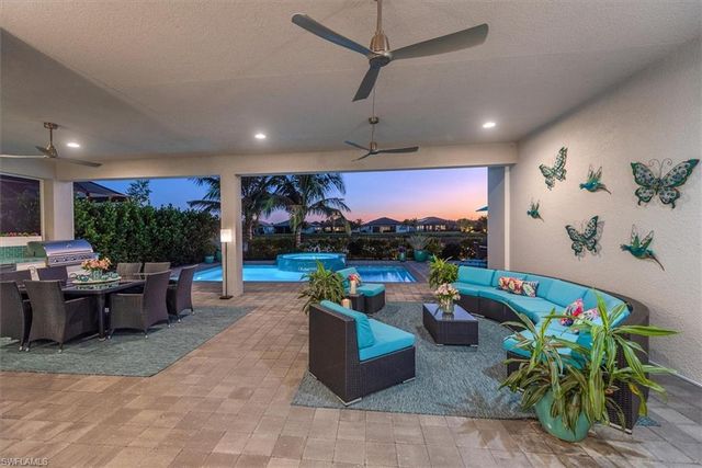 12044 Oleander AVE, Naples, FL 34120