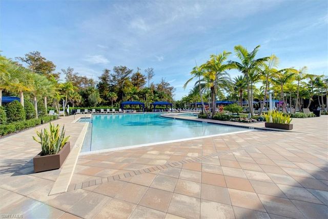 12044 Oleander AVE, Naples, FL 34120