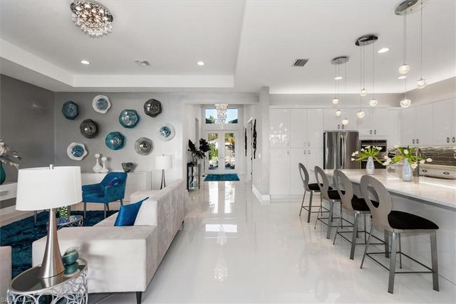 12044 Oleander AVE, Naples, FL 34120