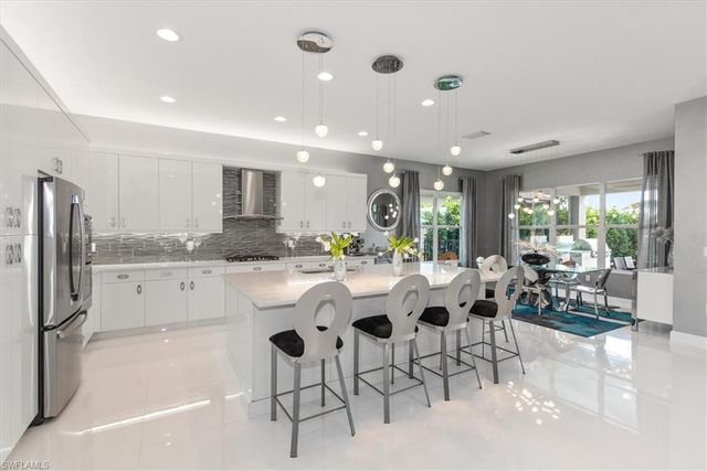 12044 Oleander AVE, Naples, FL 34120